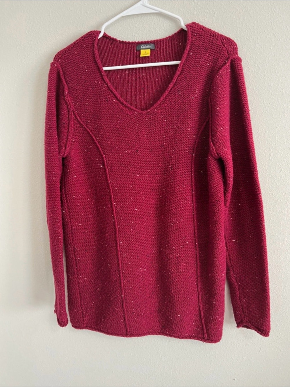 Cabela's Women's V-Neck Burgundy Sweater size L